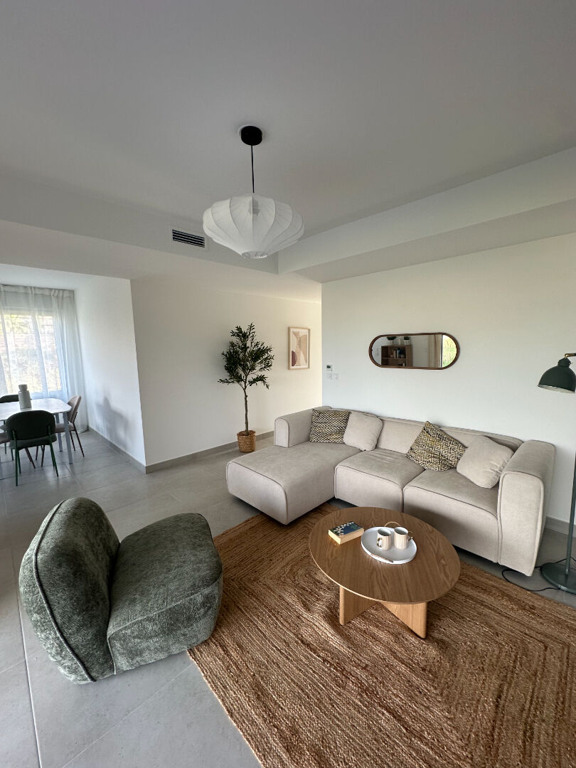 À VISITER DISPONIBLE IMMEDIATEMENT - APPARTEMENT T4 JARDIN DE 638 M2 - AIX EN PROVENCE