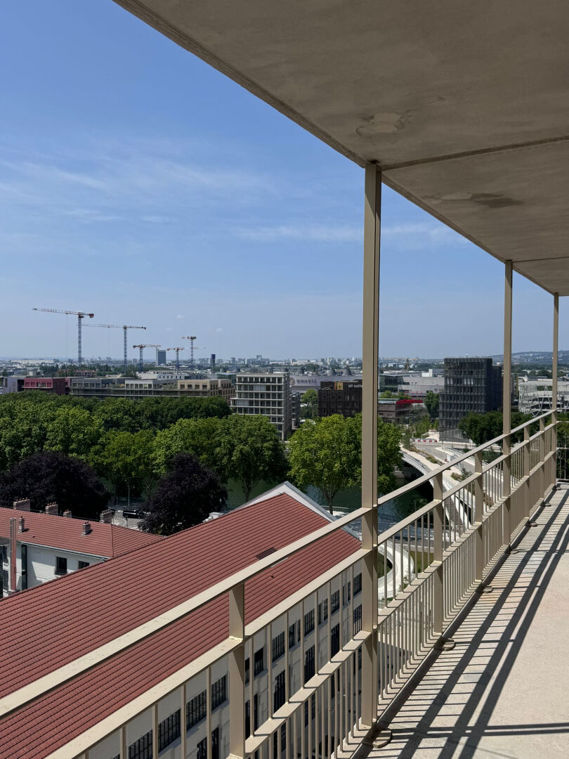 A VISITER ! Village Olympique - T3 duplex - Métro 13, 14 et future 15, 16, 17