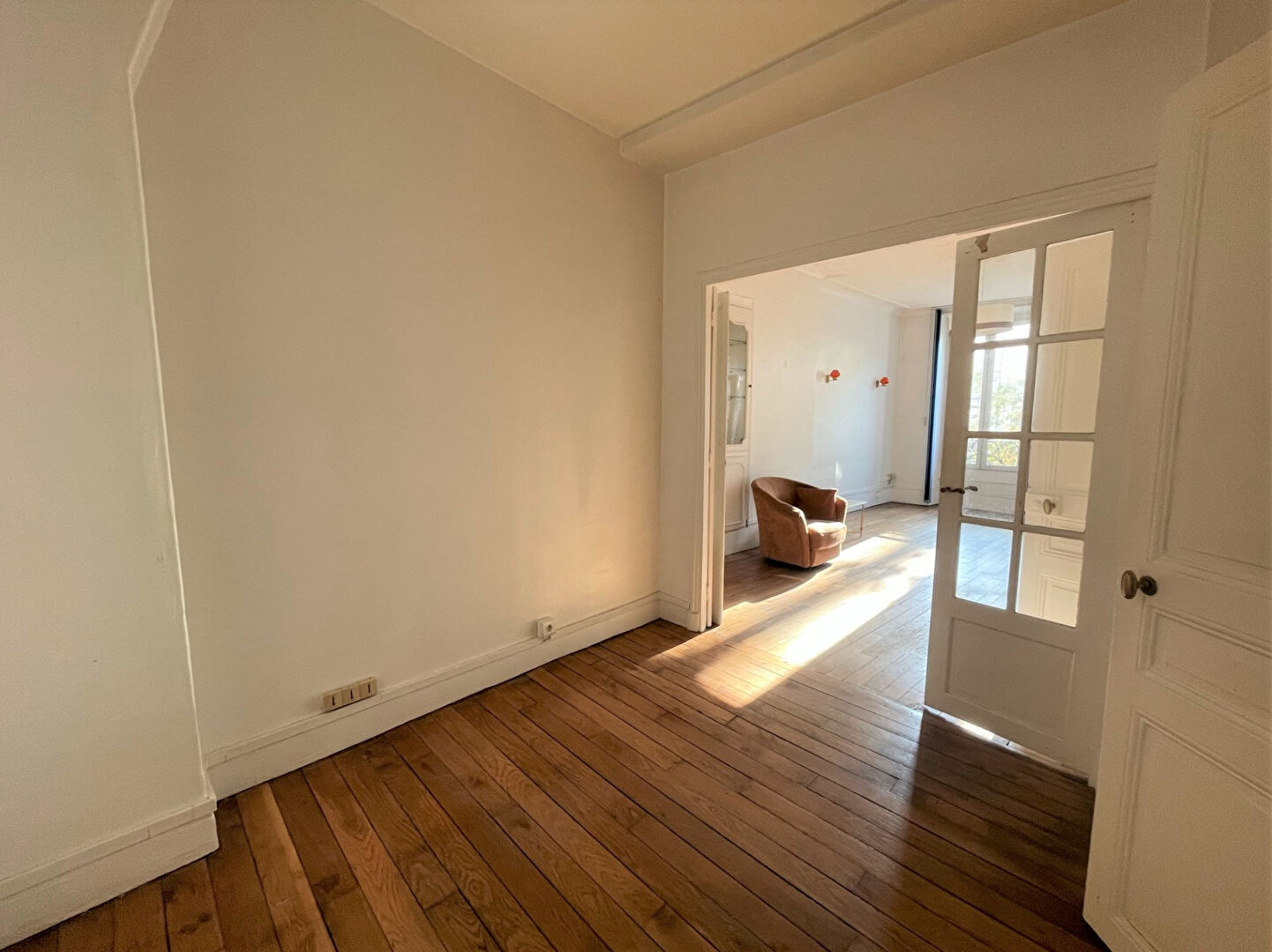 Photo Paris 10 - Limite 2ème et 3ème arr-  Porte Saint Denis - 3/4 pièces immeuble ancien image 6/6