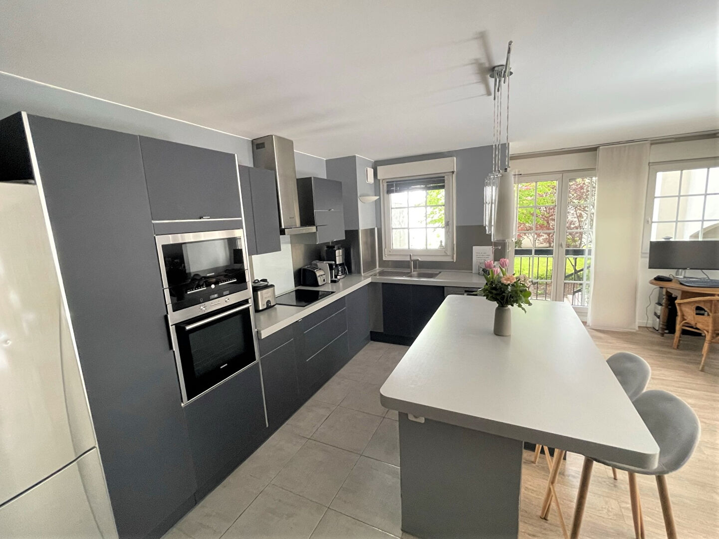 Photo Canal Saint Martin - Appartement - 4 pièces 85m2 - 3 chambres - balcons image 4/6