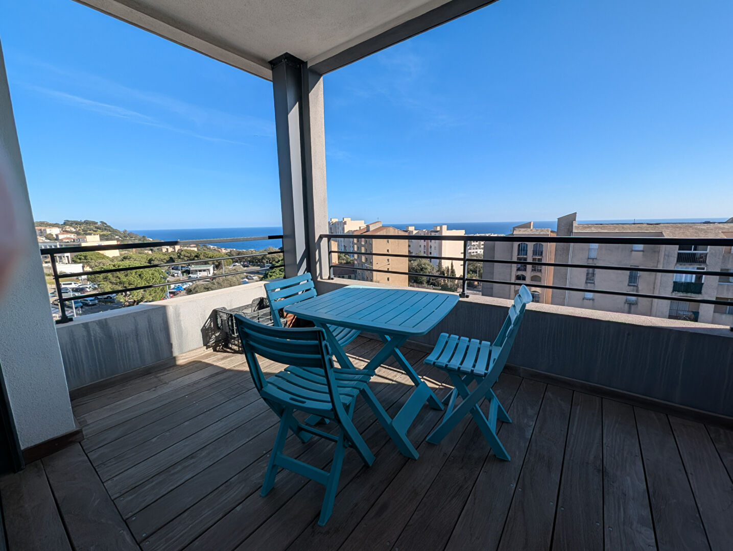 Appartement meublé avec vue mer et montagne -Résidence Ondina, Bastia
