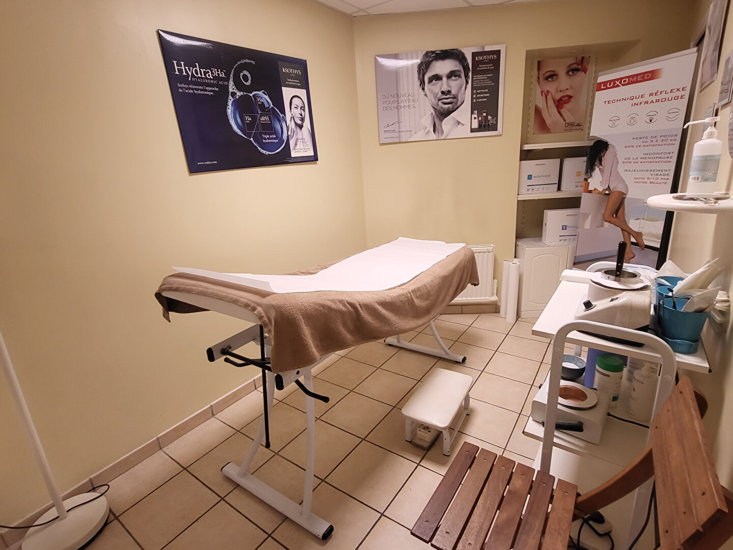 Photo Fonds de commerce  salon esthétique PLOEMEUR image 2/6