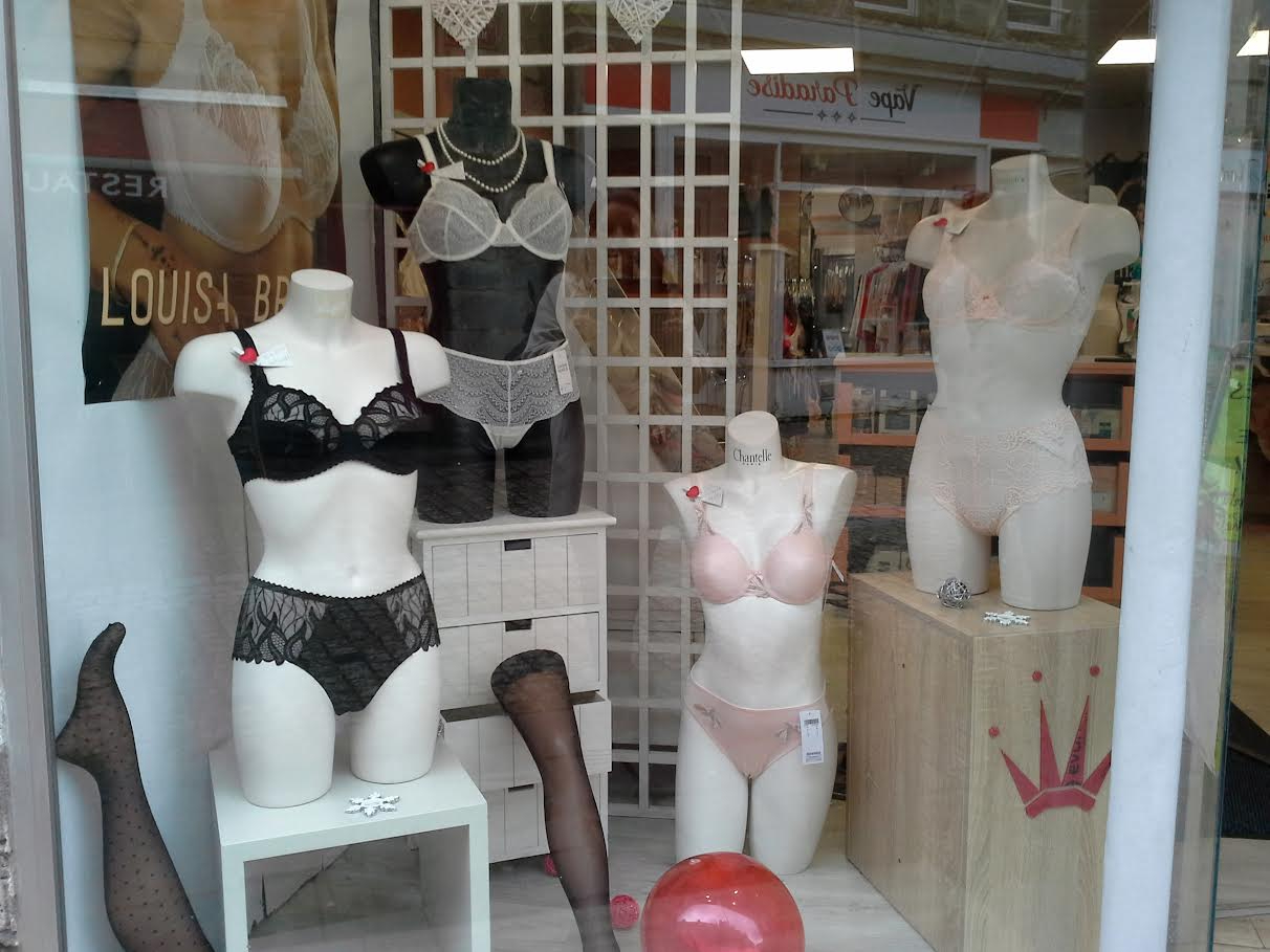 Photo A PONTIVY...FONDS DE COMMERCE A VENDRE... image 4/5