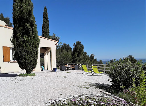 Vente Maison de 6 pièces 168 m² - SAINT MITRE LES REMPARTS 13920 | AZUR IMMOBILIER ISTRES - AR photo1