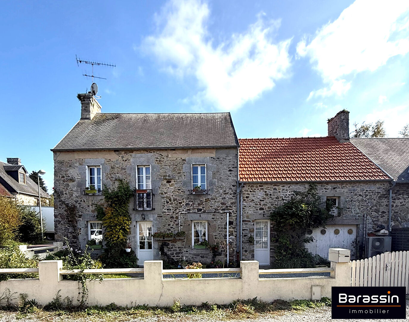 Photo HEUGUEVILLE SUR SIENNE image 1/6