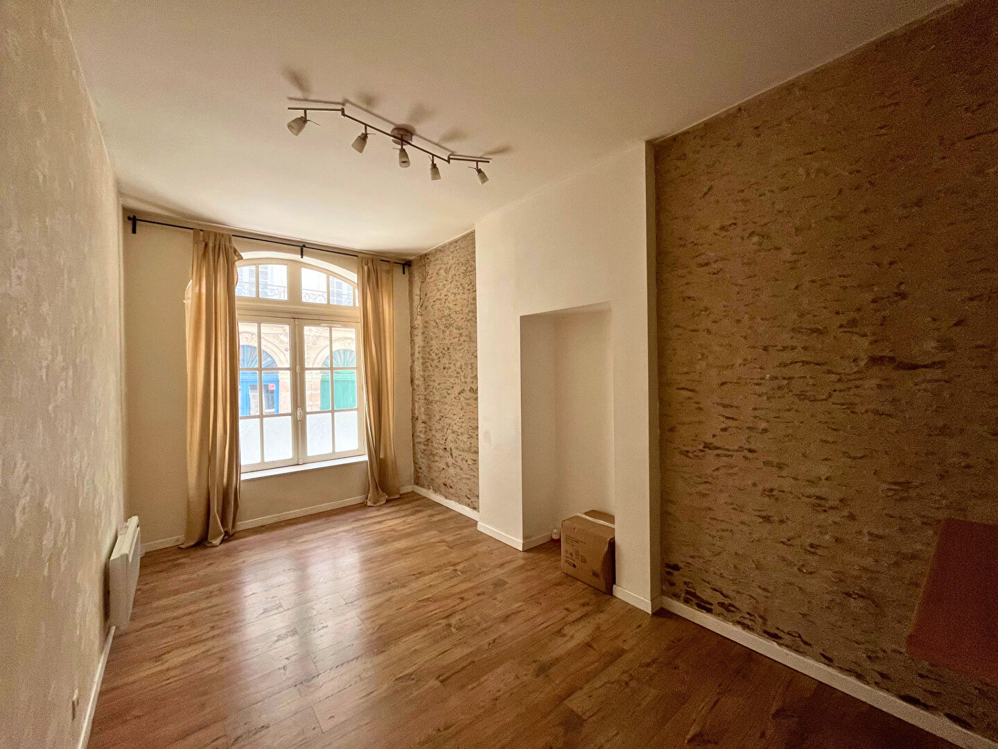 Agence immobilière de Bed ,  School Groupe