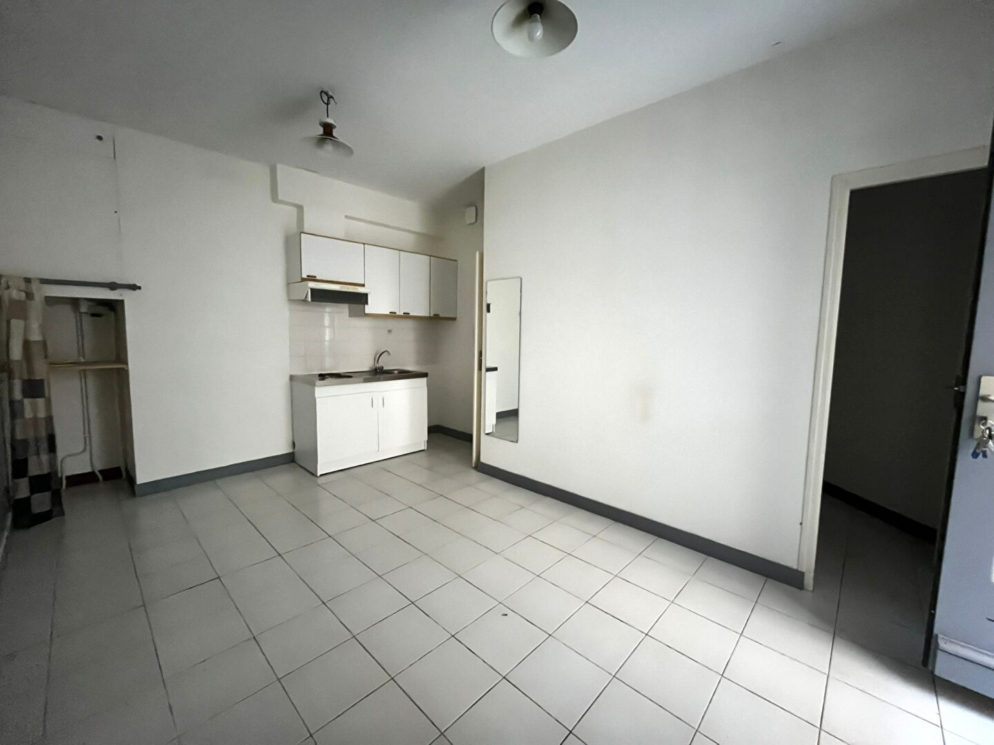 Agence immobilière de Bed ,  School Groupe