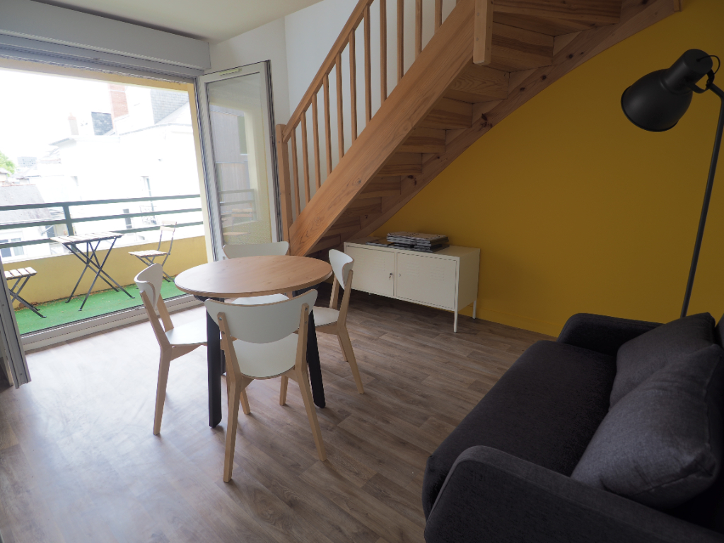 Agence immobilière de Bed ,  School Groupe