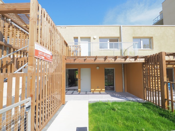 Agence immobilière de Bed ,  School Groupe