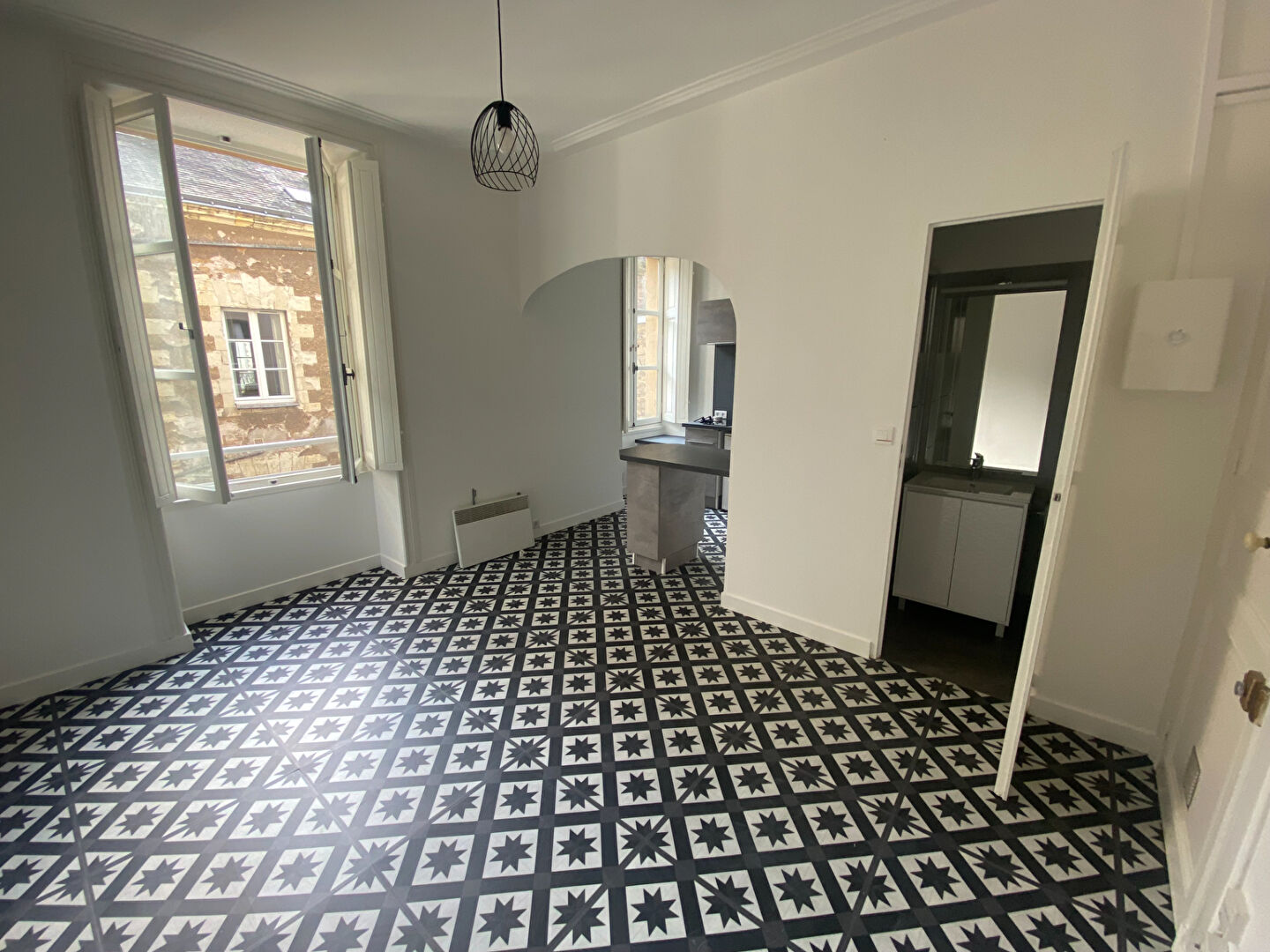 Agence immobilière de Bed ,  School Groupe