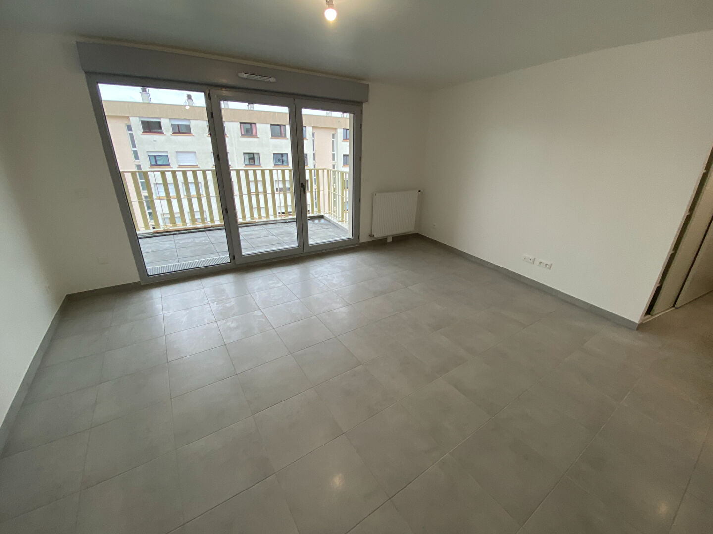 Agence immobilière de Bed ,  School Groupe