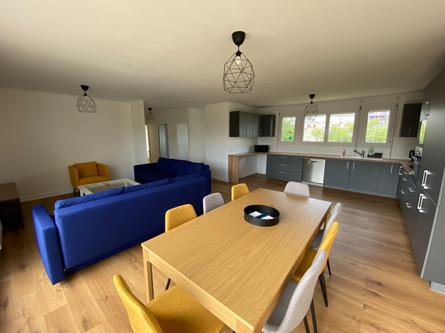 Agence immobilière de Bed ,  School Groupe