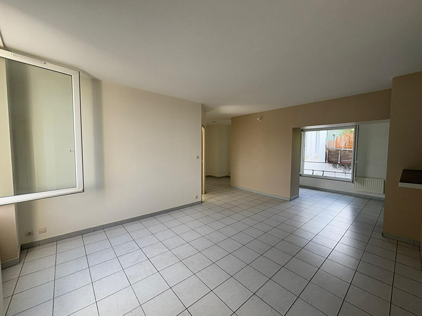 Agence immobilière de Bed ,  School Groupe