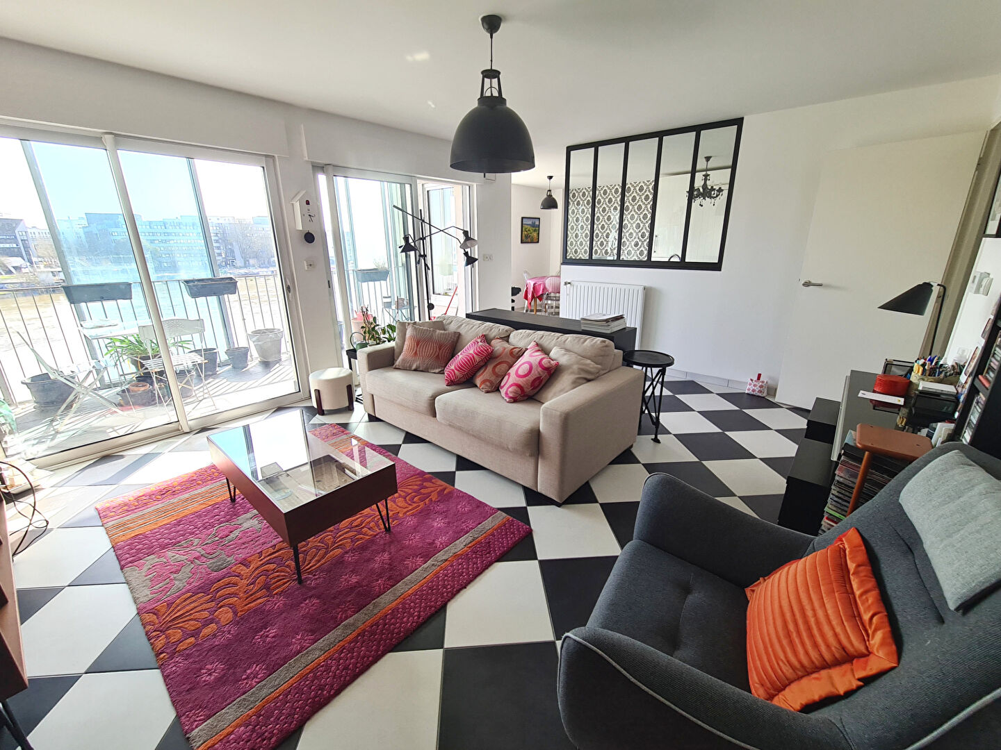 Agence immobilière de Bed ,  School Groupe