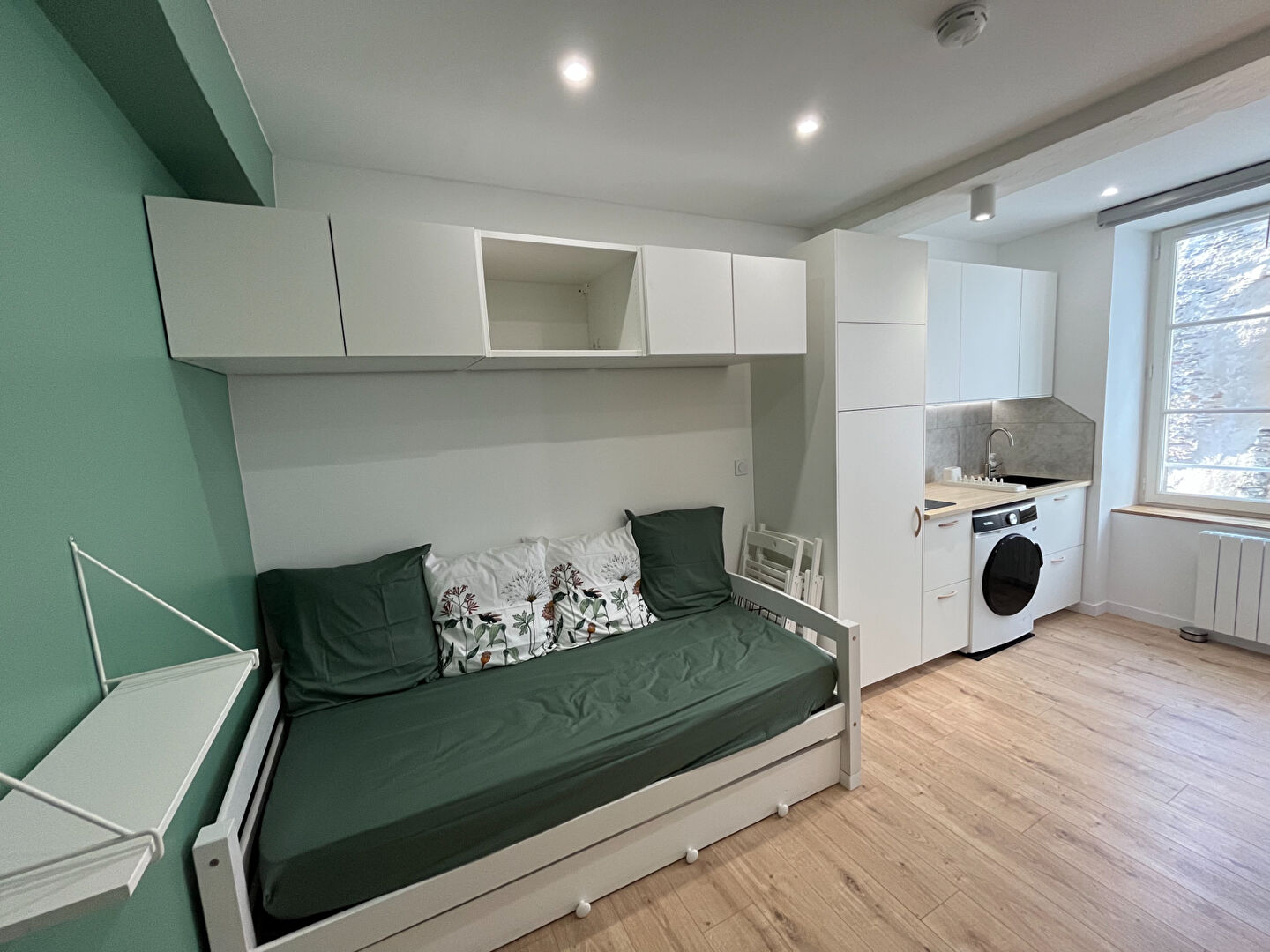 Agence immobilière de Bed ,  School Groupe