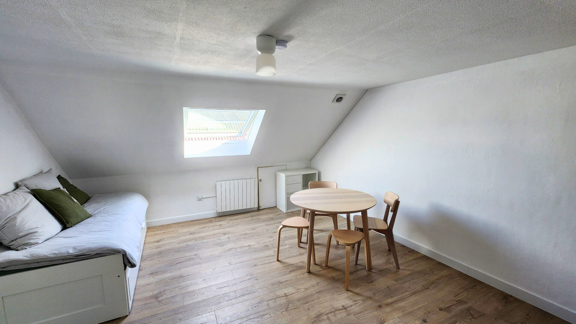Agence immobilière de Bed ,  School Groupe