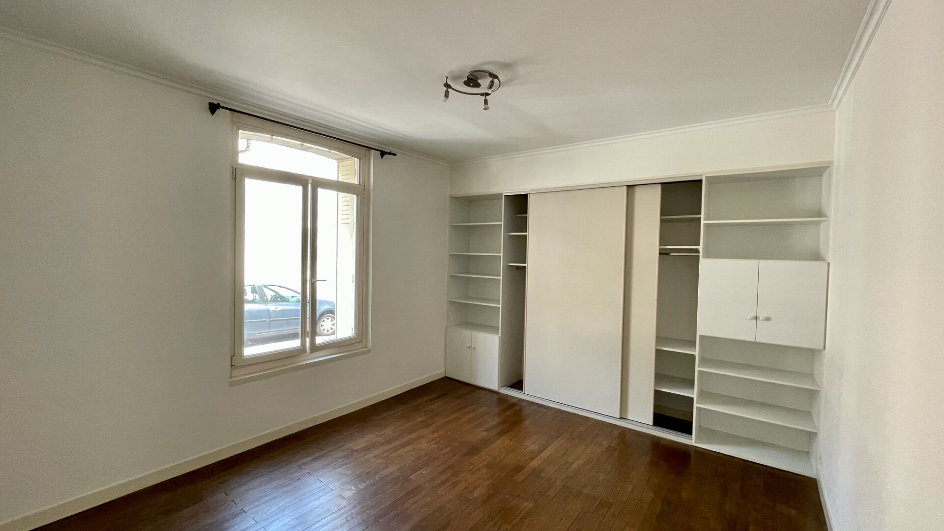 Agence immobilière de Bed ,  School Groupe