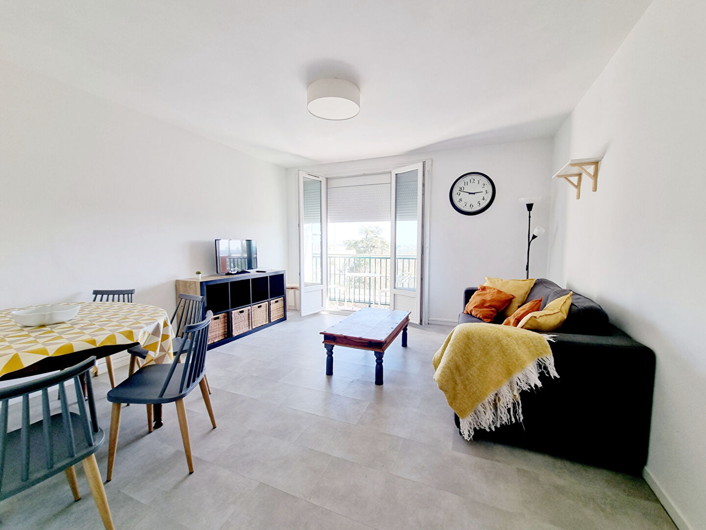 Agence immobilière de Bed ,  School Groupe