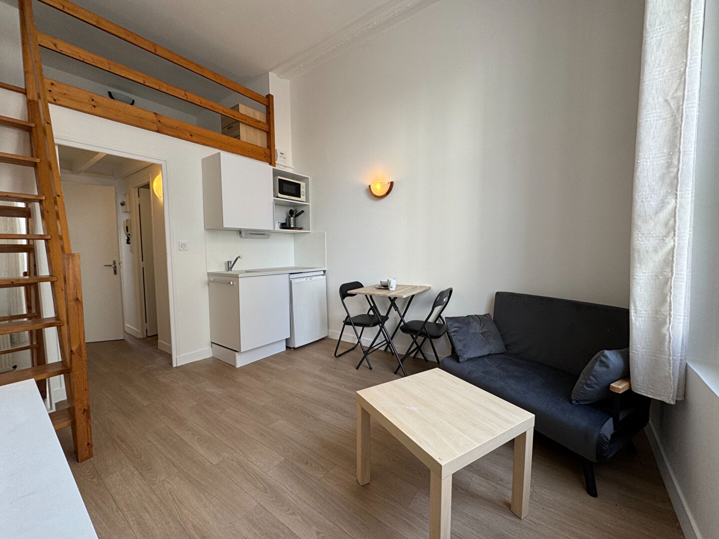Agence immobilière de 
 Bed ,  School Paris 13 - Bed ,  School Tours 
