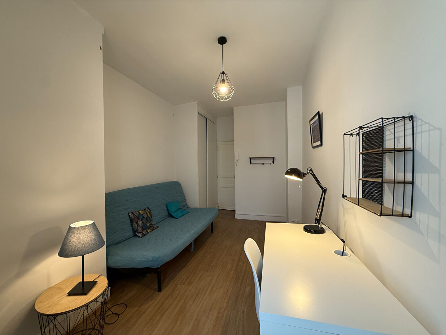 Agence immobilière de 
 Bed ,  School Paris 13 - Bed ,  School Tours 
