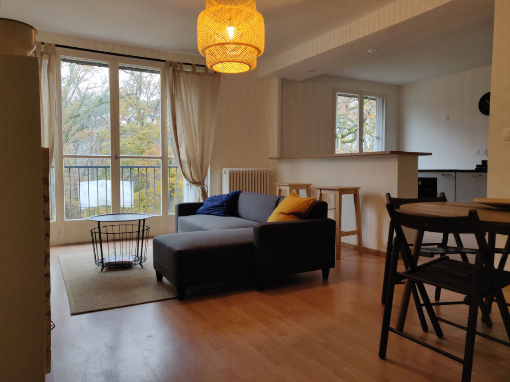 Agence immobilière de 
 Bed ,  School Paris 13 - Bed ,  School Tours 
