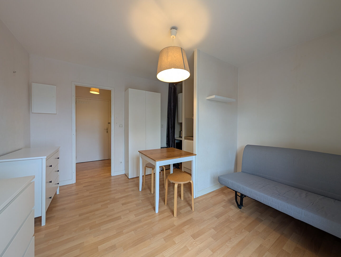 Agence immobilière de 
 Bed ,  School Paris 13 - Bed ,  School Tours 
