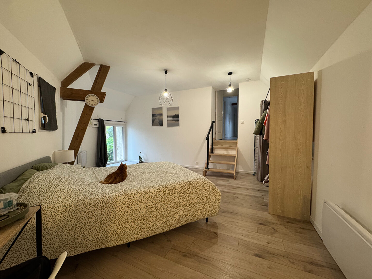 Agence immobilière de 
 Bed ,  School Paris 13 - Bed ,  School Tours 
