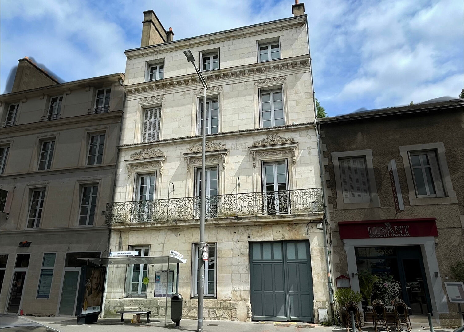 Agence immobilière de Bed ,  School Poitiers