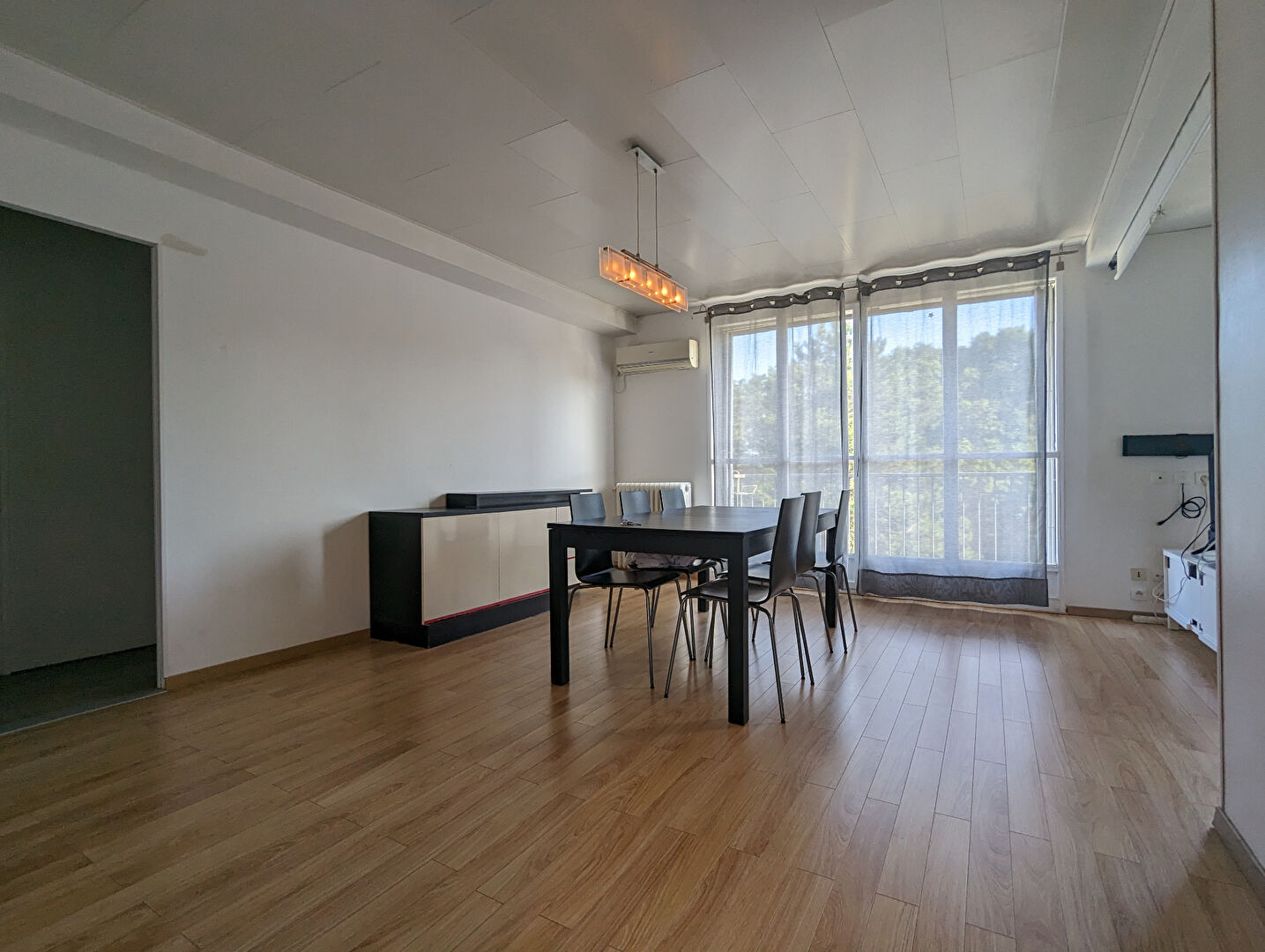 Agence immobilière de 
 Bed ,  School Paris 13 - Bed ,  School Tours 
