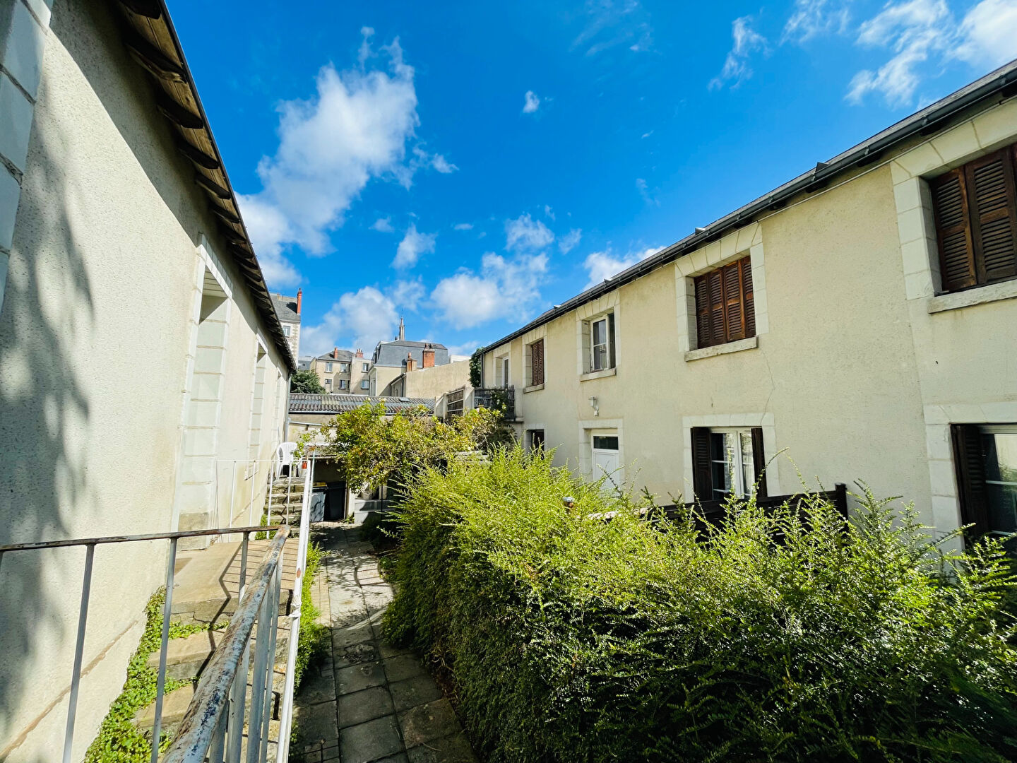 Agence immobilière de 
 Bed ,  School Paris 13 - Bed ,  School Tours 
