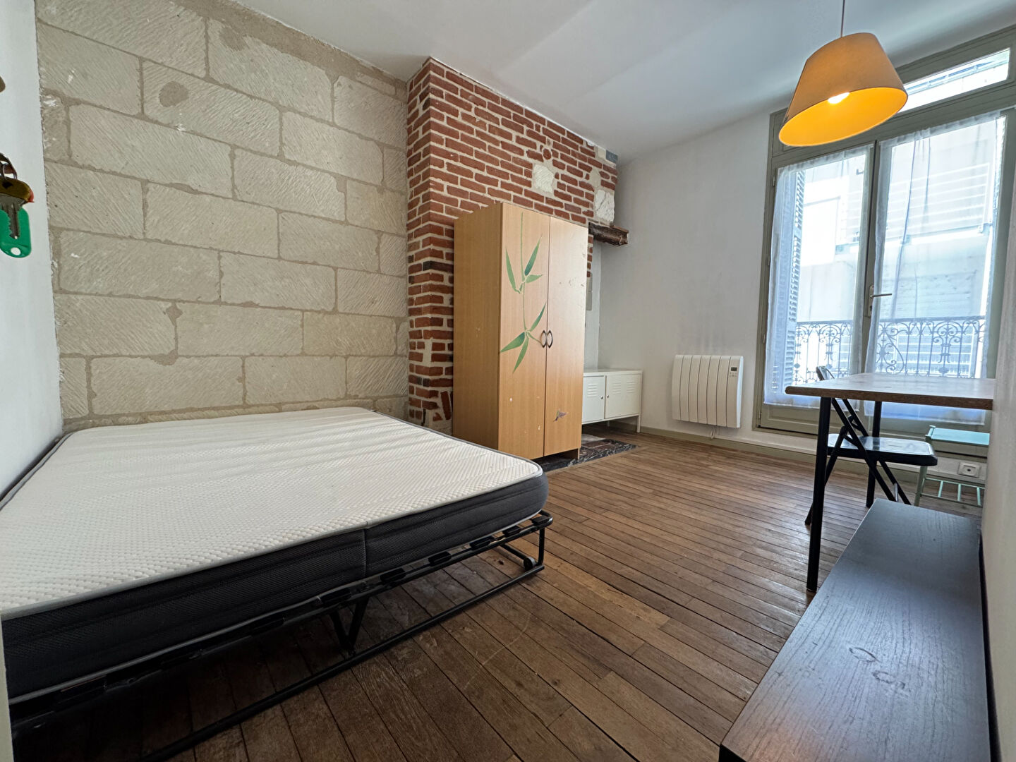Agence immobilière de 
 Bed ,  School Paris 13 - Bed ,  School Tours 
