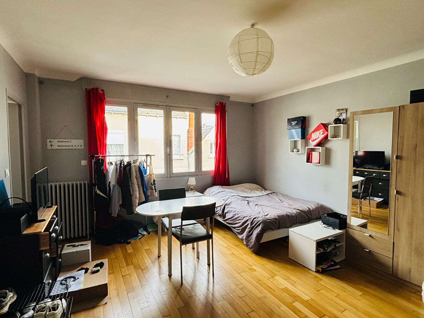 Agence immobilière de 
 Bed ,  School Paris 13 - Bed ,  School Tours 
