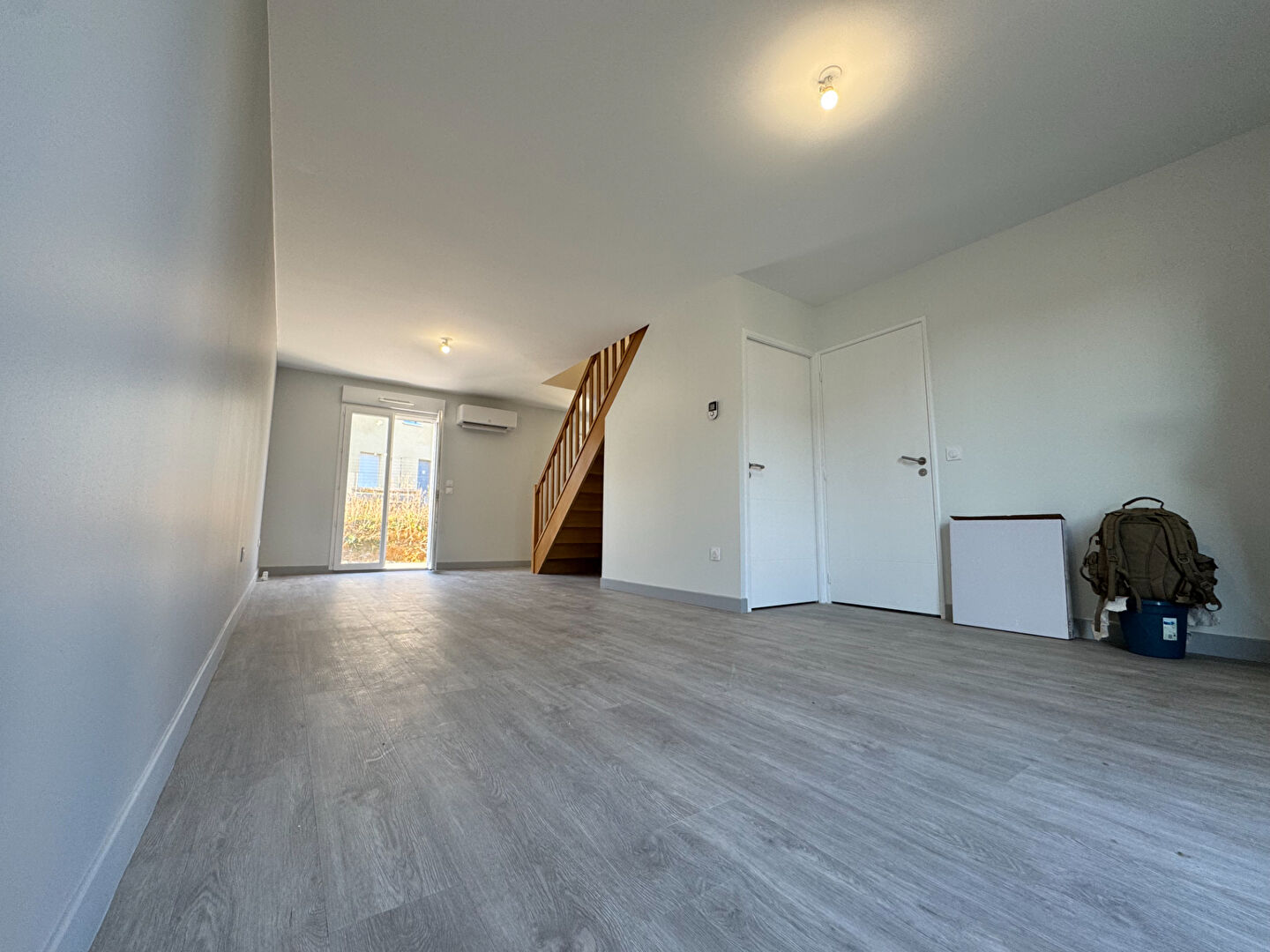 Agence immobilière de Bed ,  School Groupe - Bed ,  Family Tours