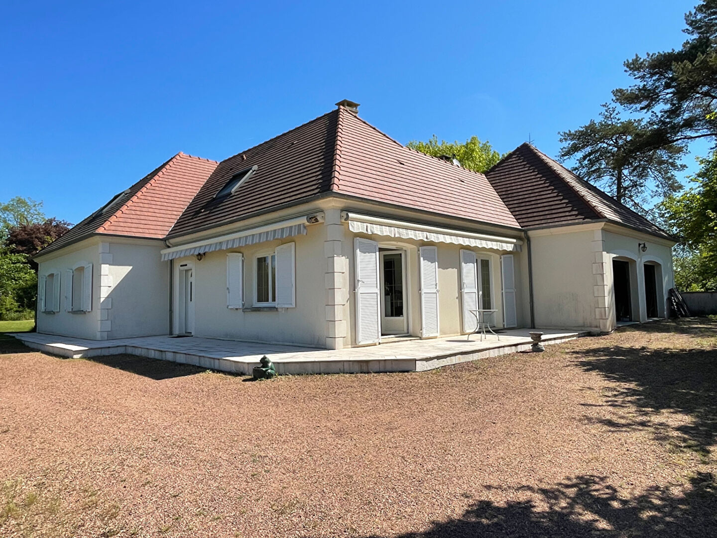 Agence immobilière de Bed ,  School Groupe - Bed ,  Family Tours