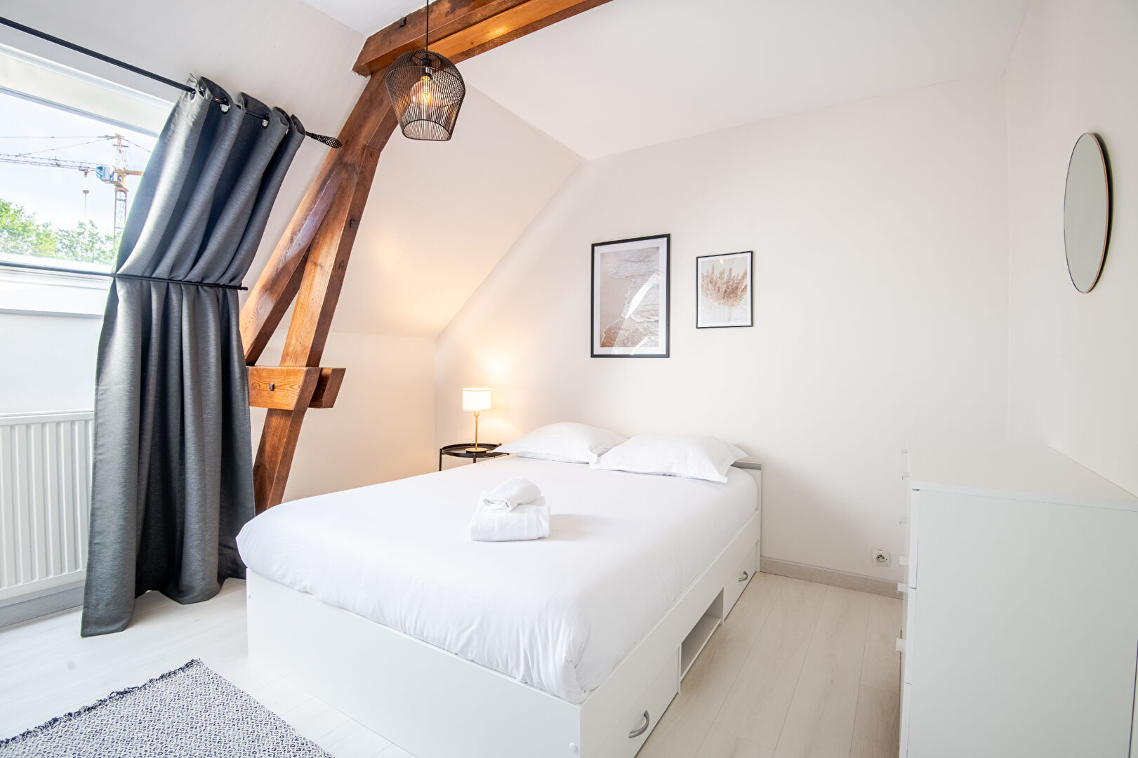 Agence immobilière de 
 Bed ,  School Paris 13 - Bed ,  School Tours 
