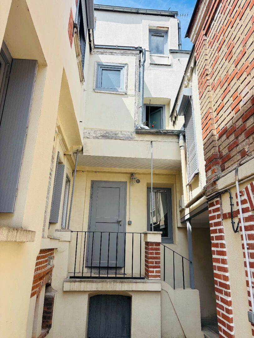 Agence immobilière de 
 Bed ,  School Paris 13 - Bed ,  School Tours 
