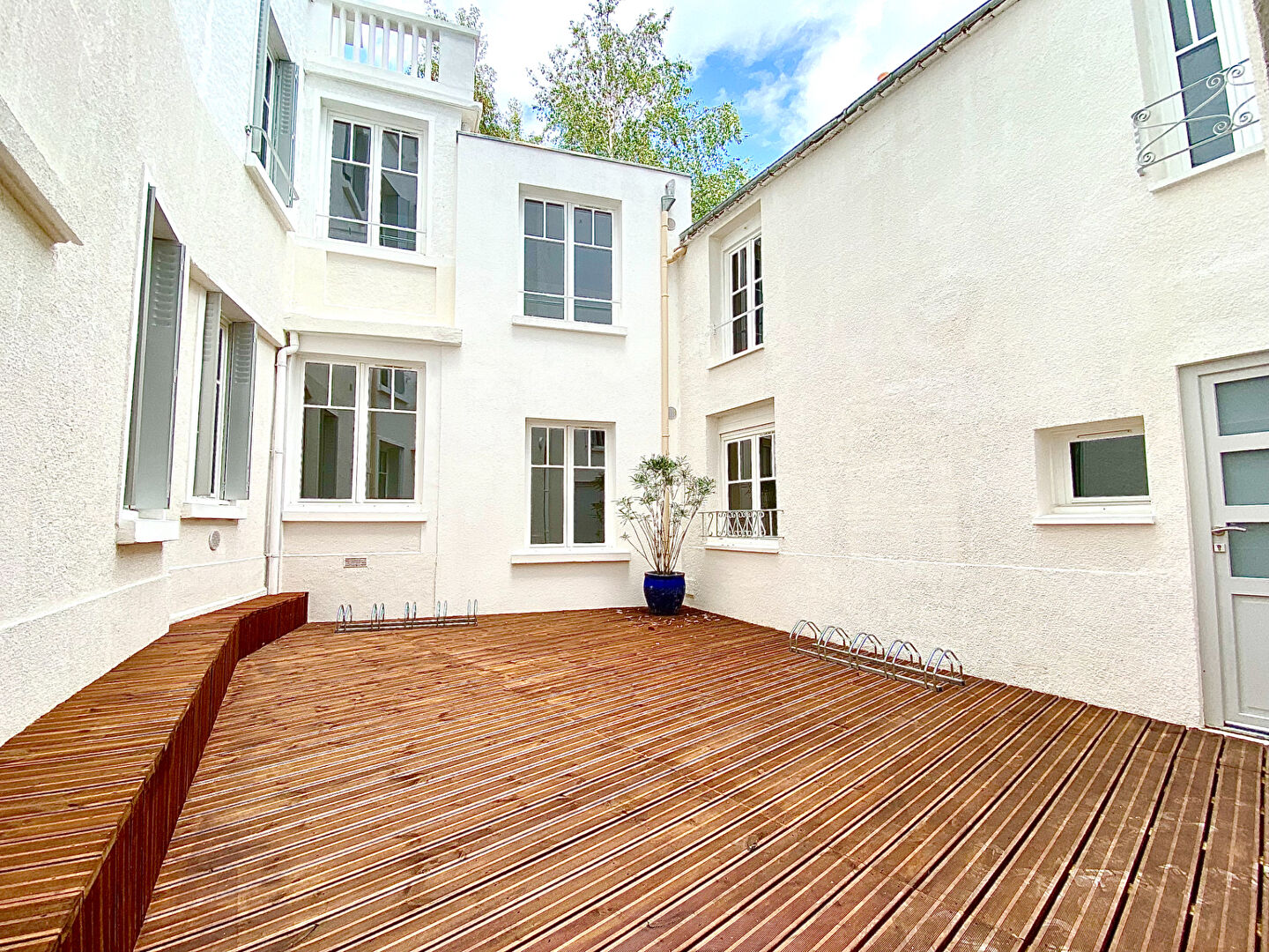 Agence immobilière de 
 Bed ,  School Paris 13 - Bed ,  School Tours 
