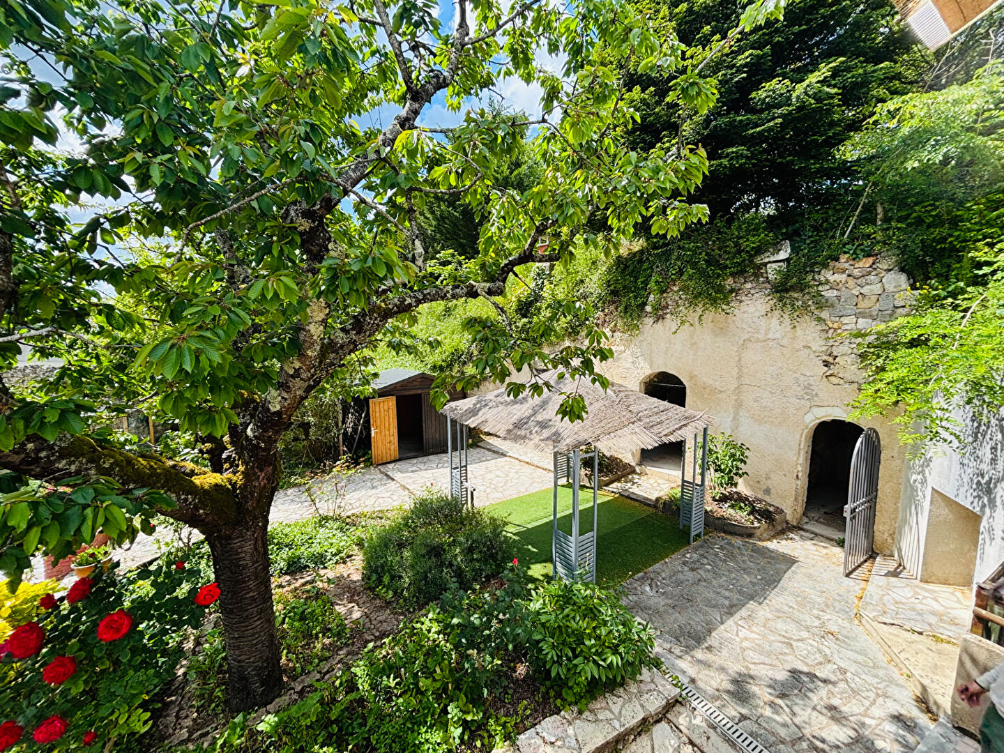 Agence immobilière de Bed ,  School Groupe - Bed ,  Family Tours
