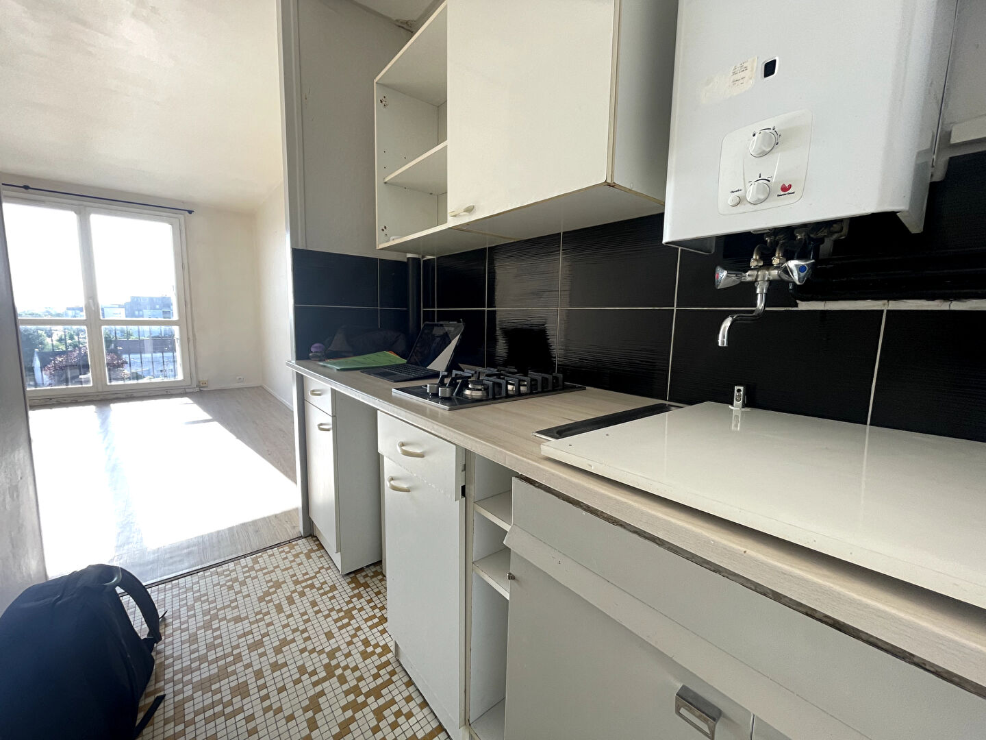 Agence immobilière de 
 Bed ,  School Paris 13 - Bed ,  School Tours 
