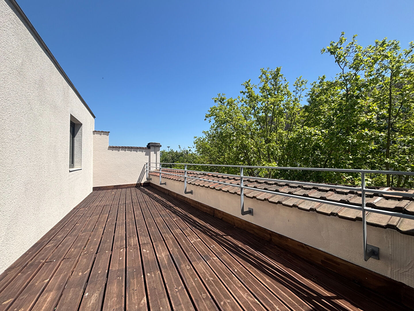 Agence immobilière de Bed ,  School Groupe - Bed ,  Family Tours