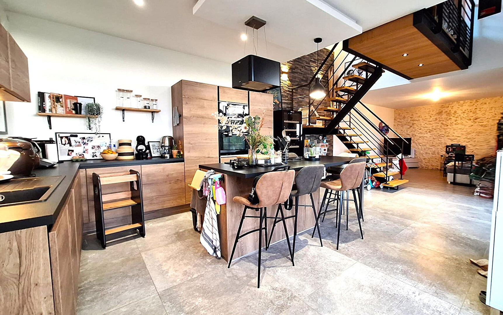 Agence immobilière de Bed ,  School Groupe - Bed ,  Family Tours