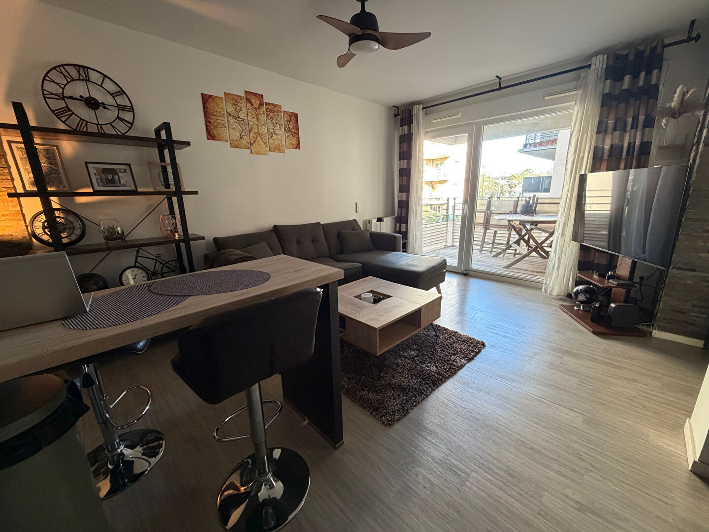 Agence immobilière de Bed ,  School Groupe - Bed ,  Family Tours