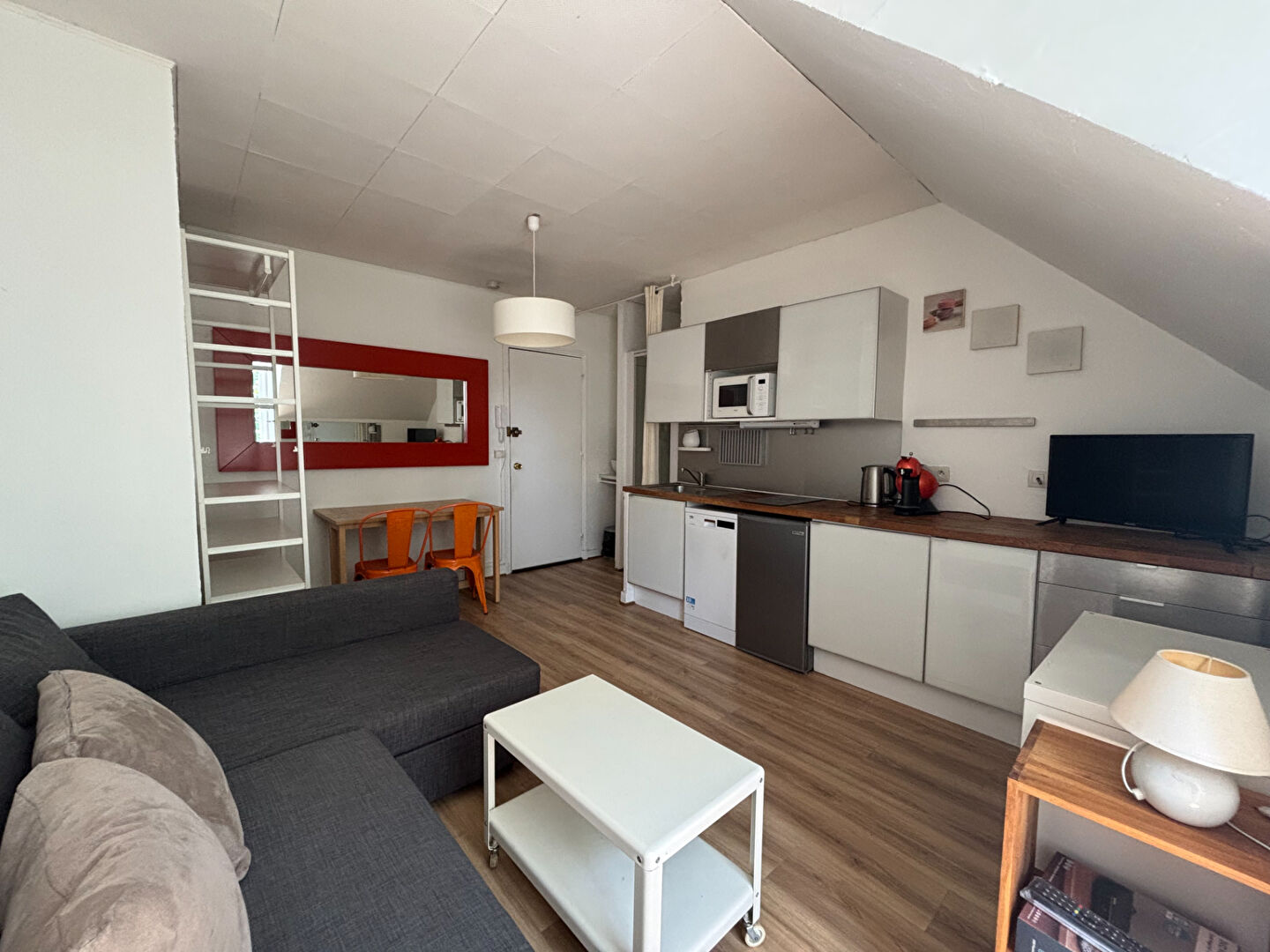 Agence immobilière de 
 Bed ,  School Paris 13 - Bed ,  School Tours 
