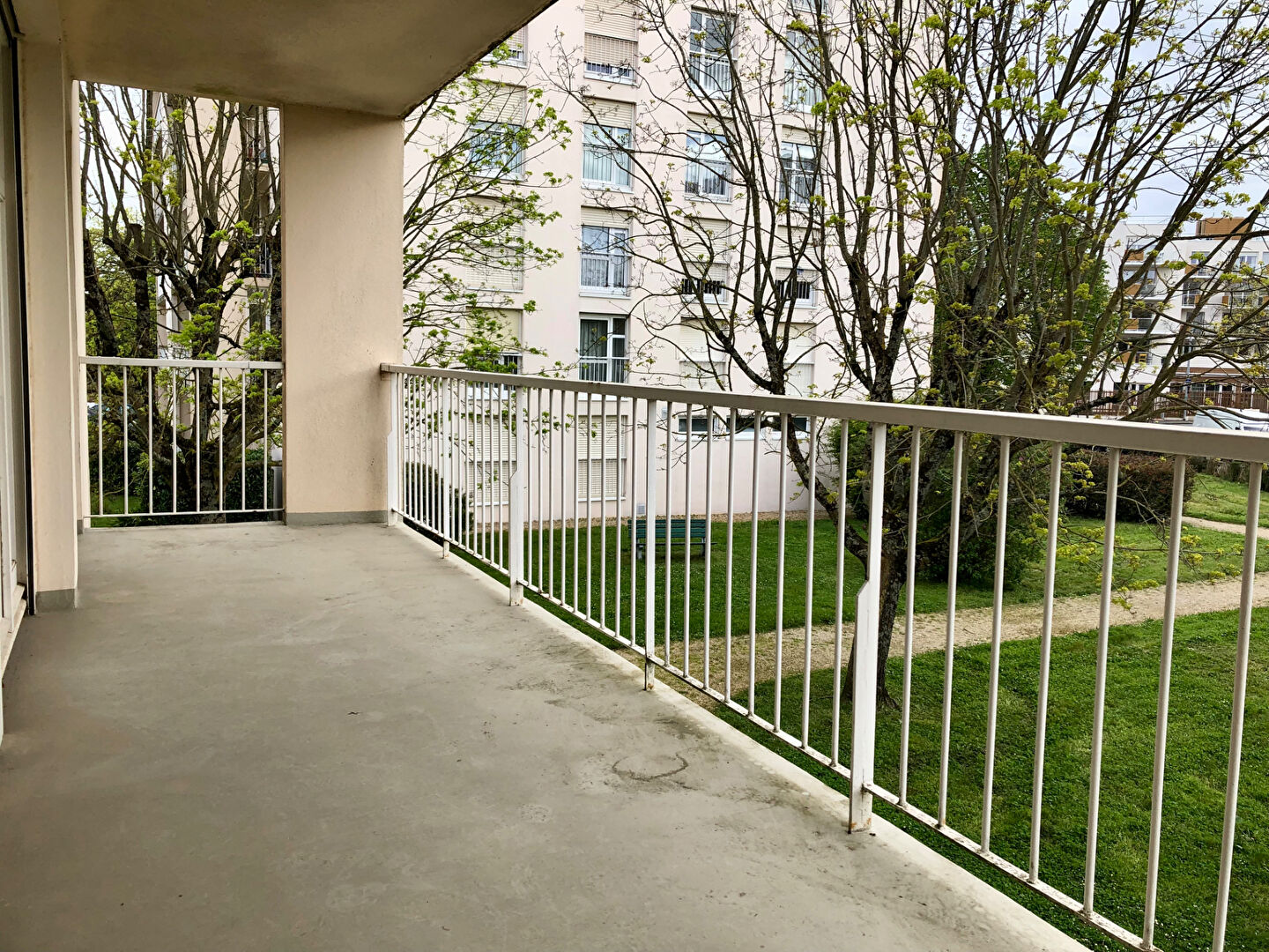 Agence immobilière de Bed ,  School Groupe - Bed ,  Family Poitiers