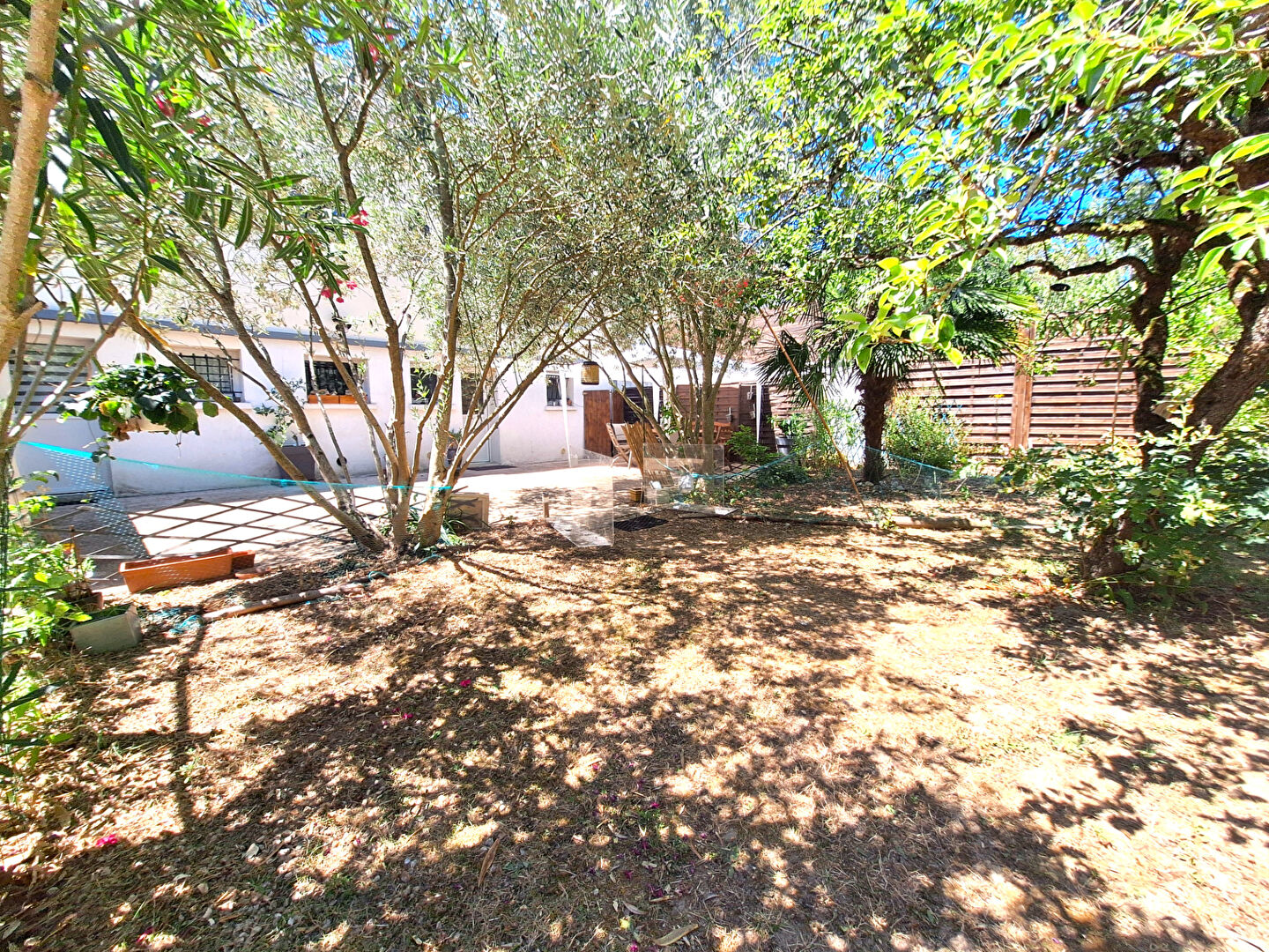 Agence immobilière de Bed ,  School Groupe - Bed ,  Family Tours