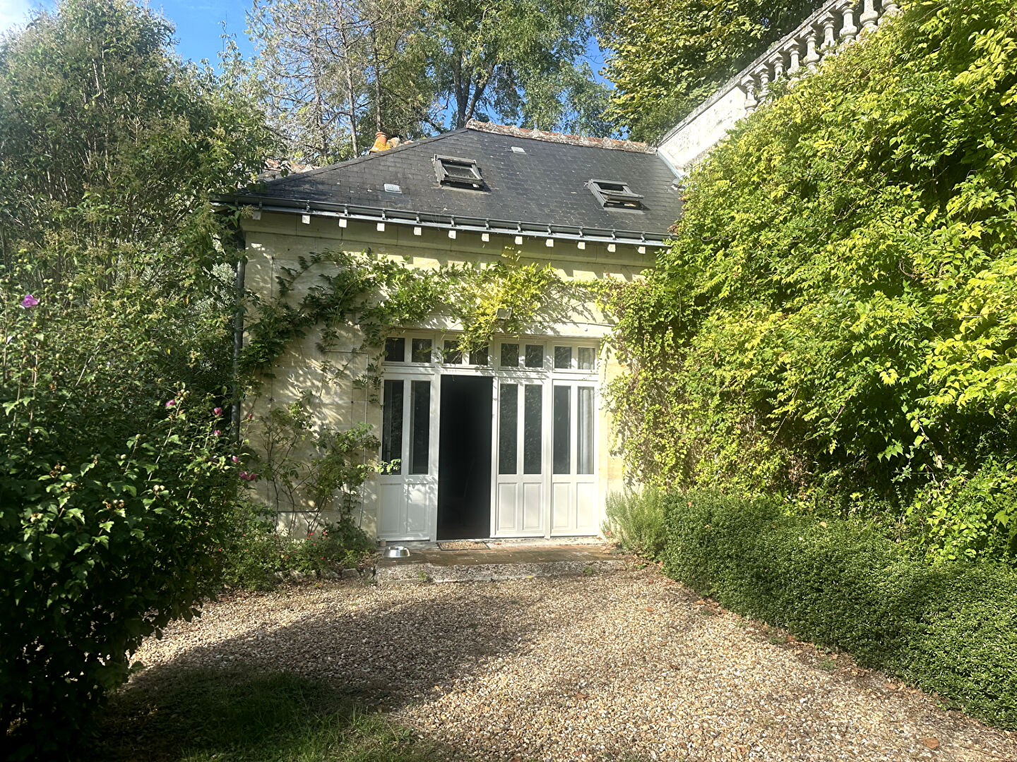 Agence immobilière de Bed ,  School Groupe - Bed ,  Family Tours