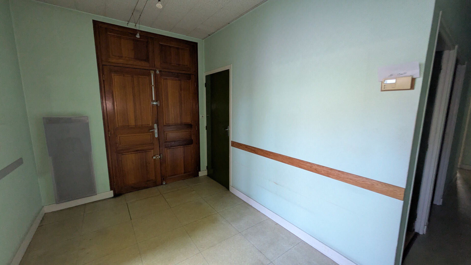 Photo Local Professionnel - Face au Potager du Roy image 2/6