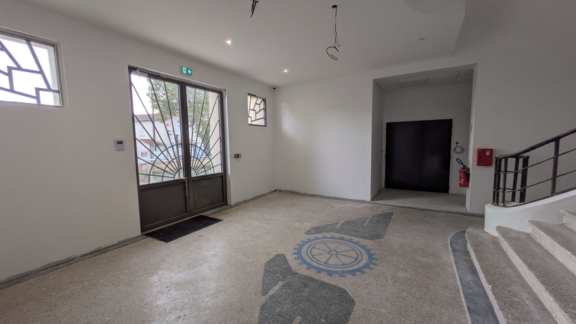 Photo Immeuble de locaux professionnels image 5/6