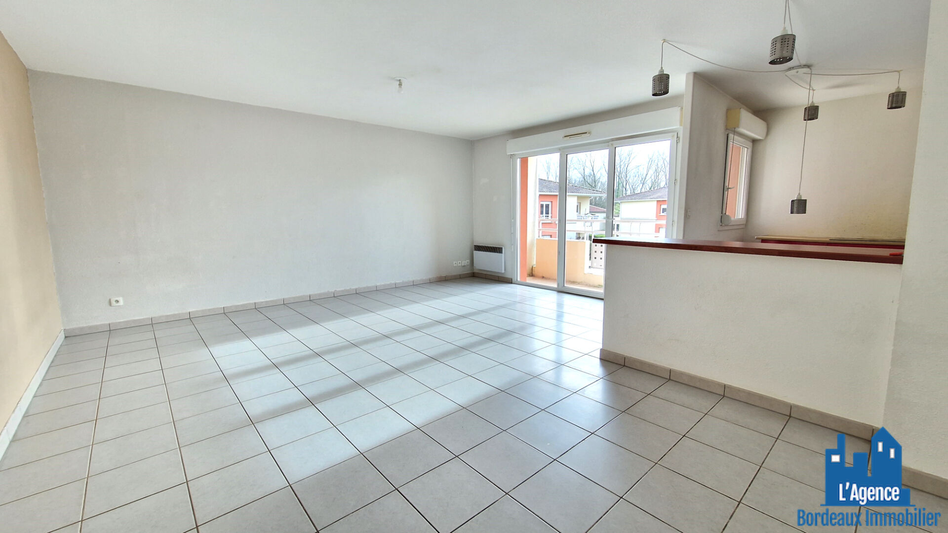 COMPROMIS SIGNE !!! AMBARES ET LAGRAVE - APPARTEMENT TYPE 3 - BALCON - PARKING !!! Sébastien Baudot 06.18.05.04.02.