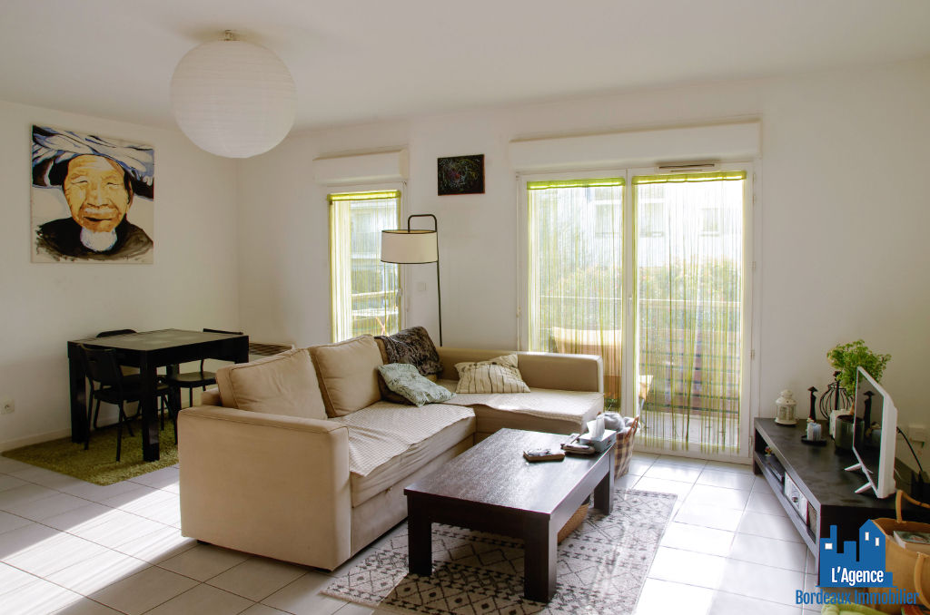 VENDU PAR L'AGENCE. EXCLUSIVITÉ ! BEGLES. APPARTEMENT TYPE 3 DE 62 M² AVEC BALCON +  DEUX PLACES DE PARKING. Benoît TREMENT 06.51.26.22.32.